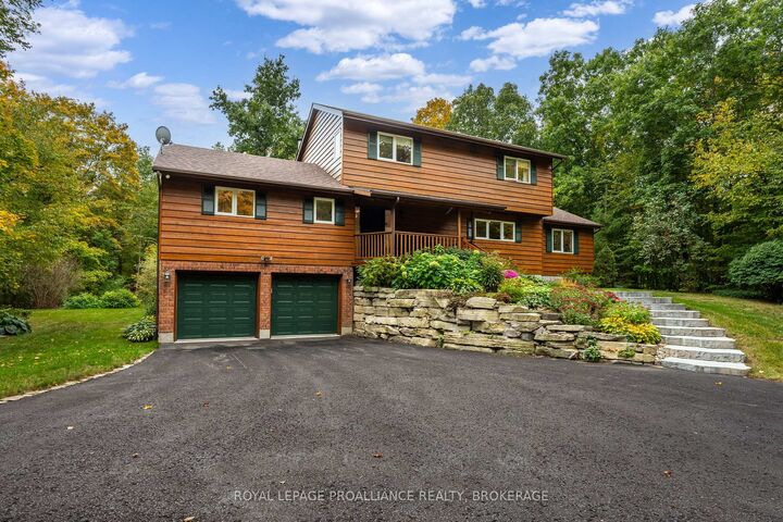 Property Photo:  1612 Grousewood Lane  ON K7L 4V3 
