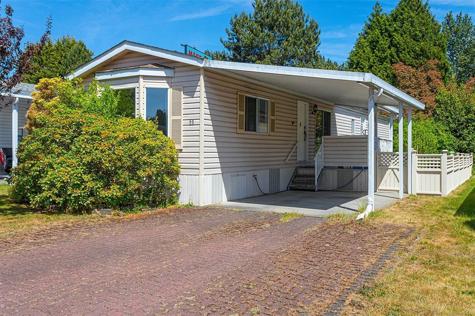 Property Photo:  7583 Central Saanich Rd #23  BC V8M 2B6 
