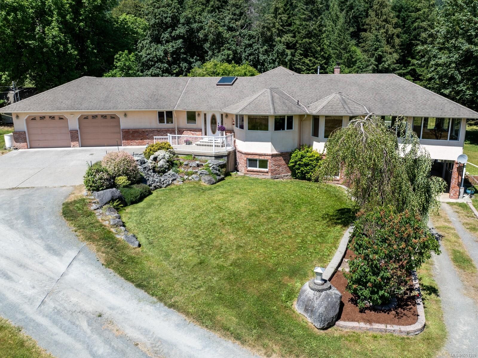 Property Photo: 7028 Westholme Rd BC V9L 6B4