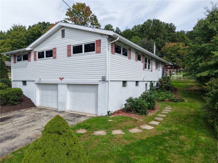 Property Photo:  1840 Water St  PA 15701 