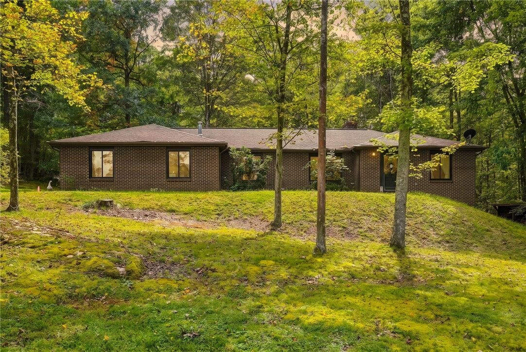 Property Photo:  322 Fassinger Rd  PA 16033 