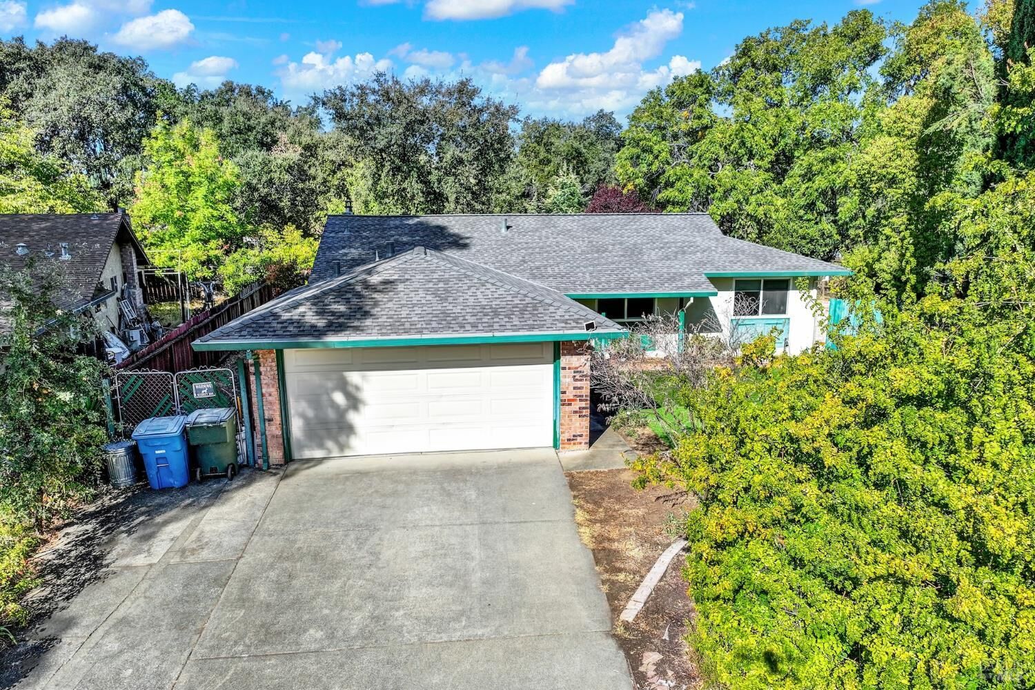 Property Photo:  820 Capstan Court  CA 95687 