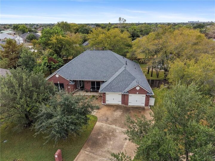 Property Photo:  3902 Park Hurst Drive  TX 77802 