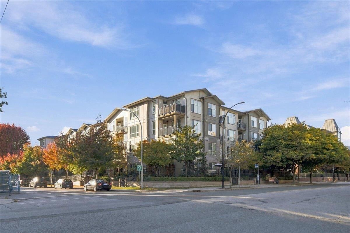 Property Photo:  2343 Atkins Avenue 307  BC V3C 1Y7 