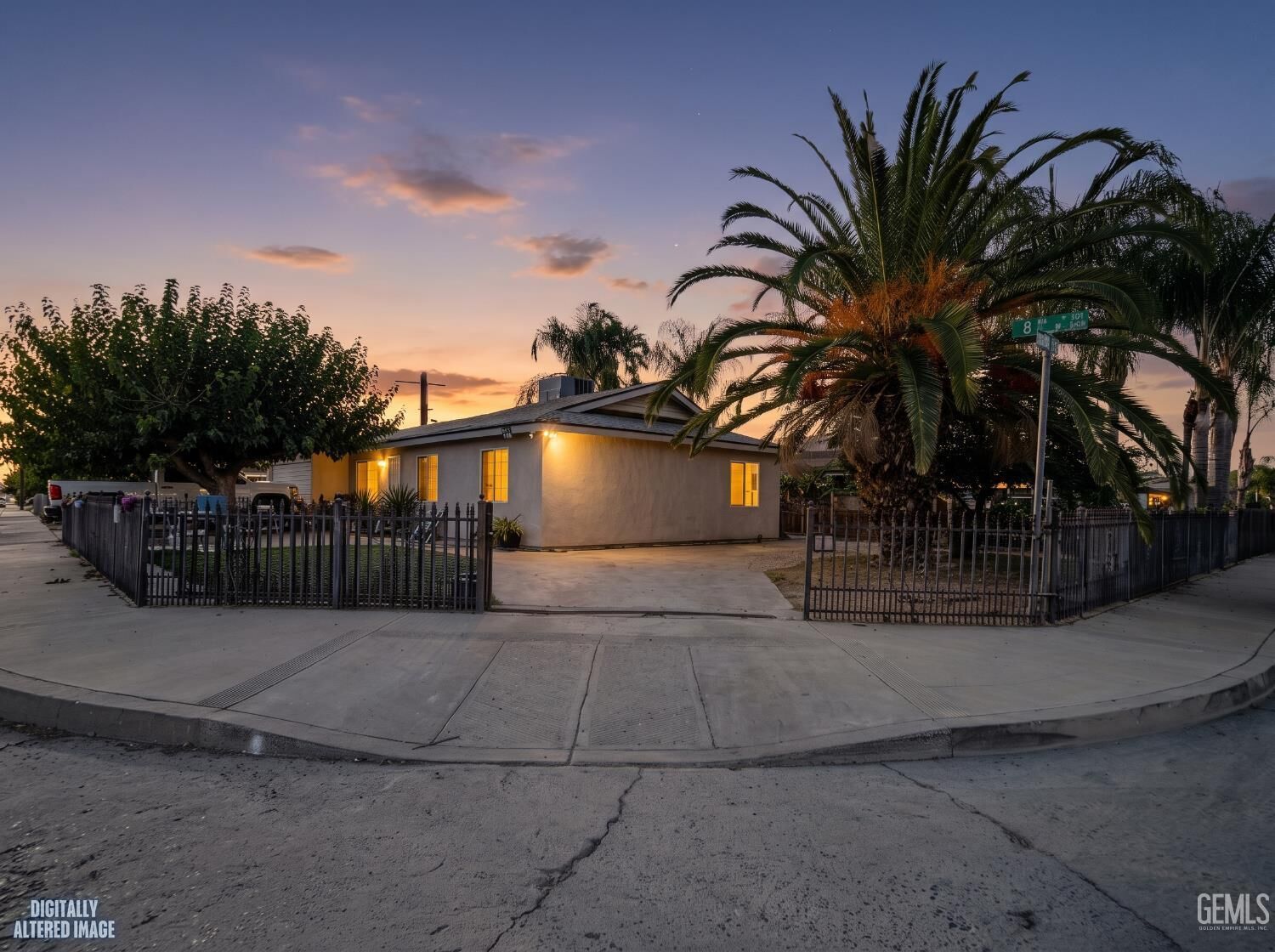 Property Photo: 61 8th Avenue CA 93215