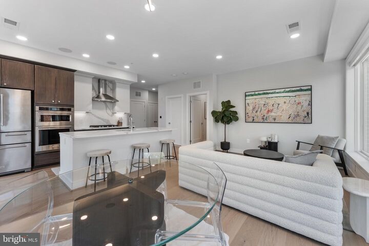 Property Photo: 635 Slaters Lane 306 VA 22314