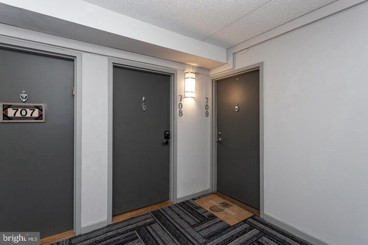 Property Photo:  200 Lombard Street 10 709  PA 19147 