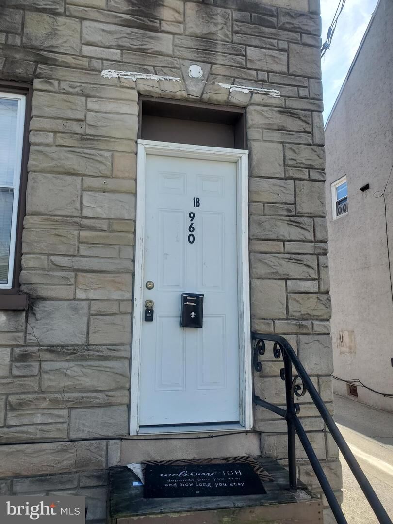Property Photo:  960 N 11th Street 1B  PA 19604 
