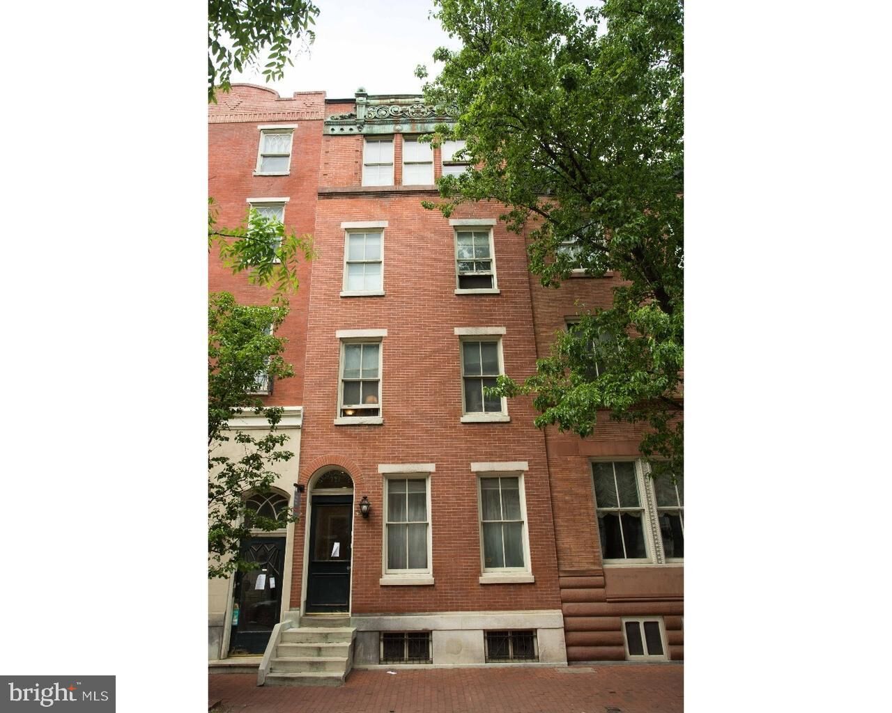 Property Photo:  729 Spruce Street 1B  PA 19106 