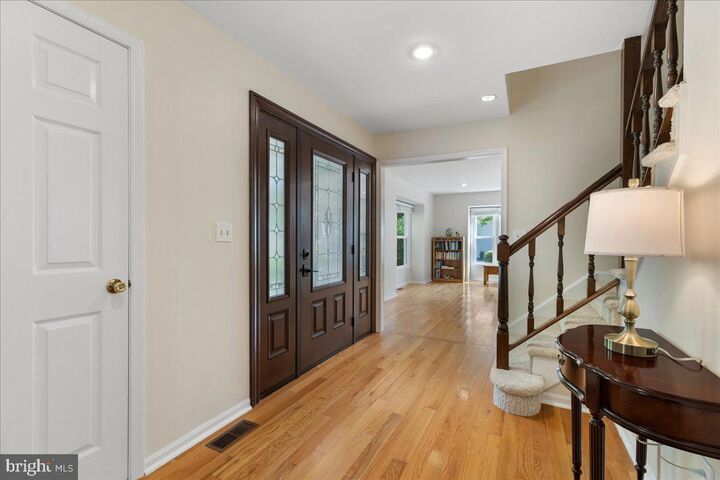 Property Photo:  3 Cartwright Drive W  NJ 08550 
