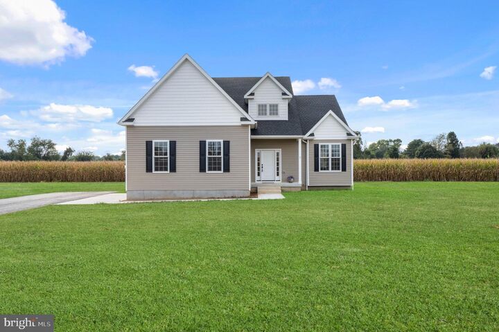 Property Photo:  7 Old Toll Bridge Road  NJ 08070 