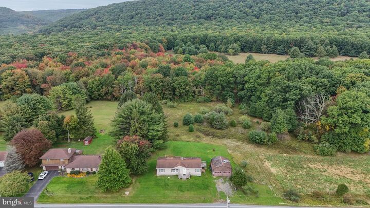 Property Photo:  85 Ben Titus Road  PA 18252 