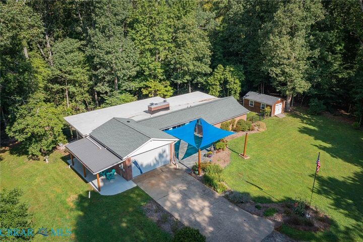 Property Photo:  23 Oak Ridge Drive  VA 22482 