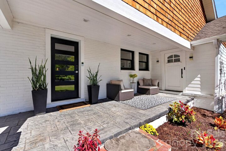 Property Photo: 5 Inglewood Road NC 28804