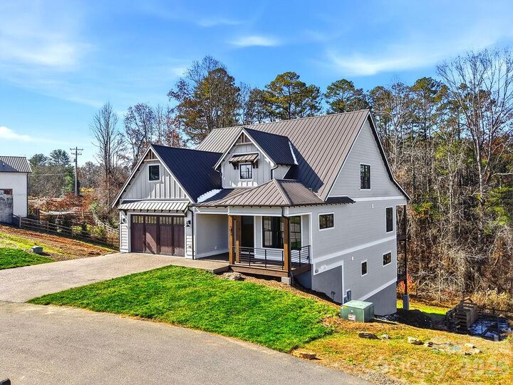 Property Photo: 202 Westridge Farm Road NC 28804