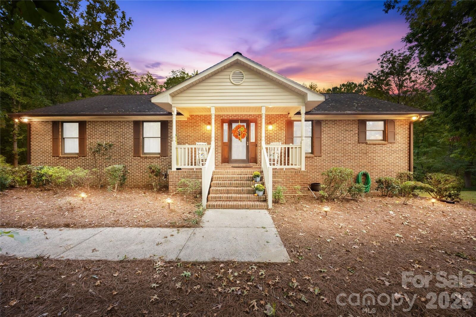 Property Photo:  16208 Deepwood Place  NC 28079 