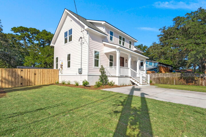 Property Photo:  1104 Gunn Avenue  SC 29407 
