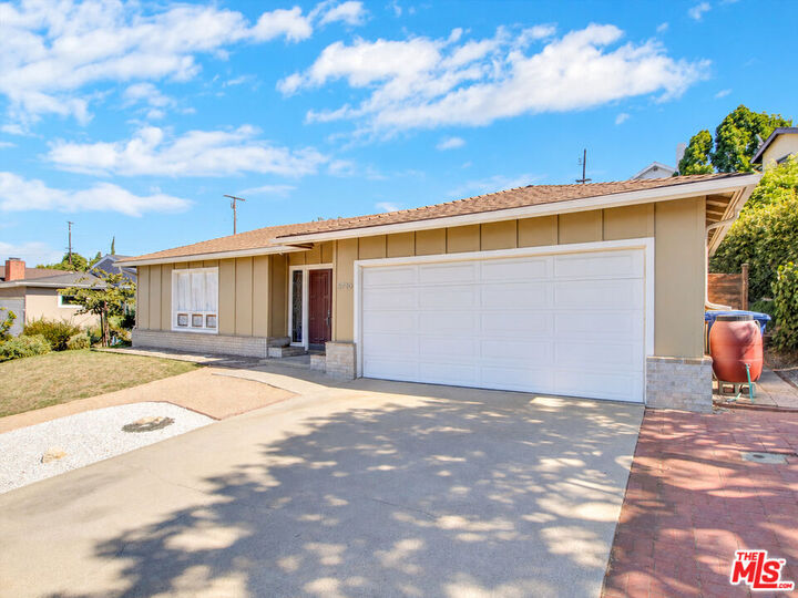 Property Photo:  5720 El Rincon Way  CA 90230 