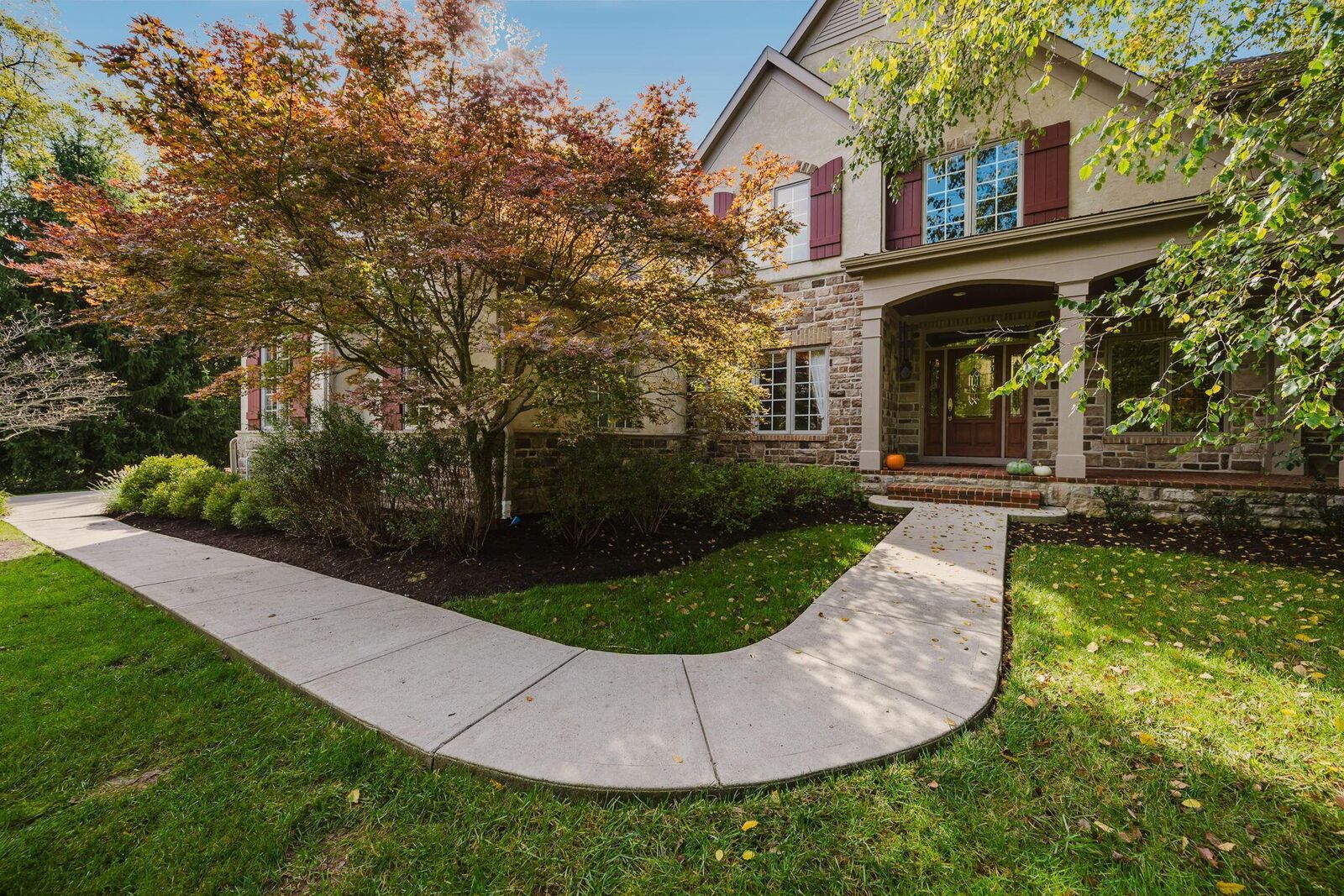 Property Photo: 7681 Clear Creek Court OH 43004