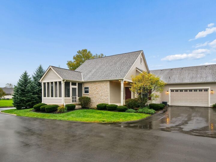 Property Photo:  1112 Little Bear Place  OH 43035 
