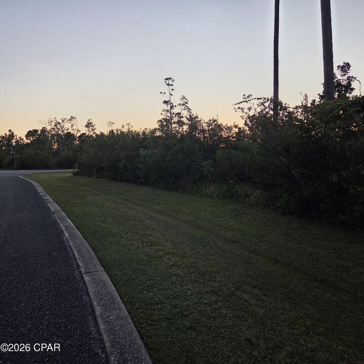 Property Photo: 903 Captain Way FL 32404