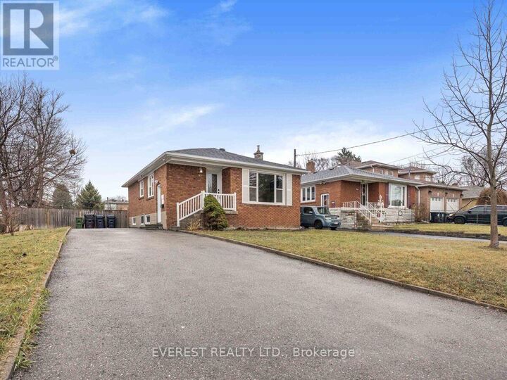 Property Photo:  91 Hart Avenue  ON M1K 3H3 