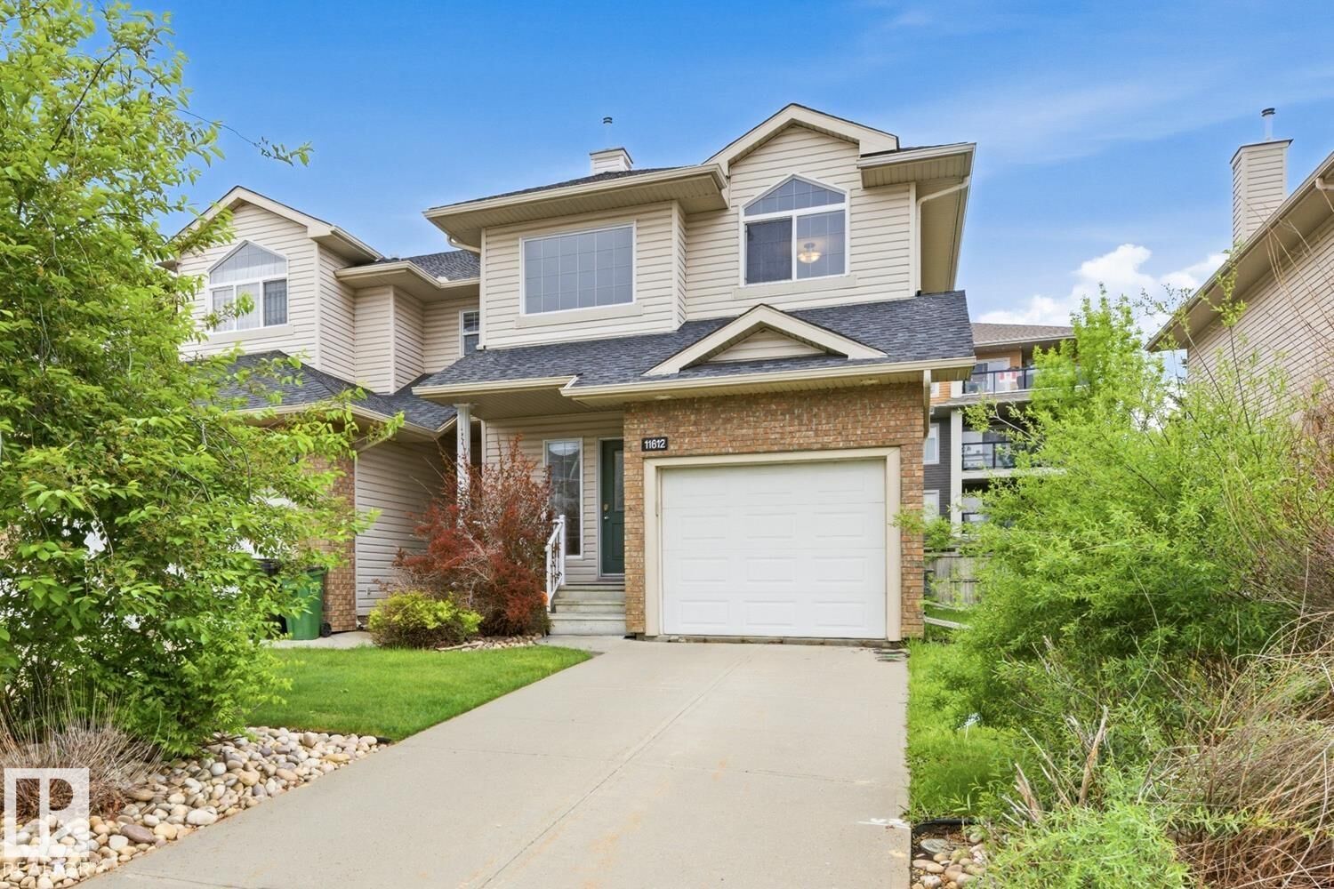 Property Photo:  11612 11 Av SW  AB T6W 1W8 