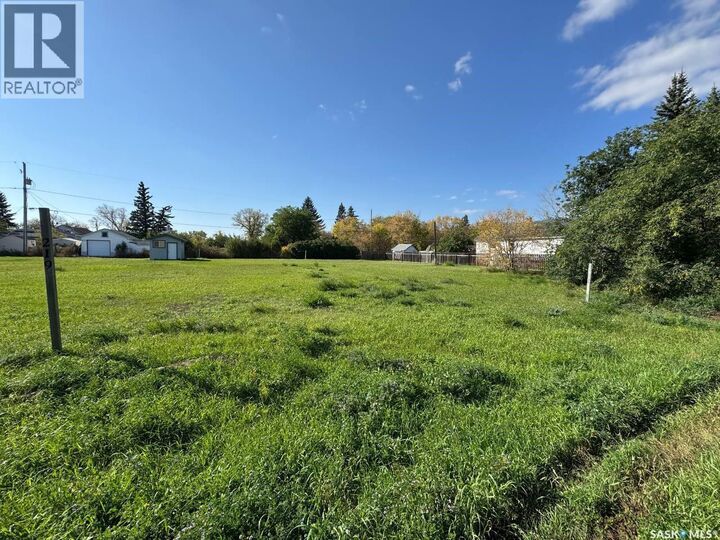Property Photo:  225 James Street  SK S0K 3L0 