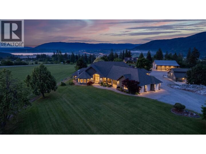 Property Photo:  6500 15th Avenue Southwest 1  BC V1E 1R5 