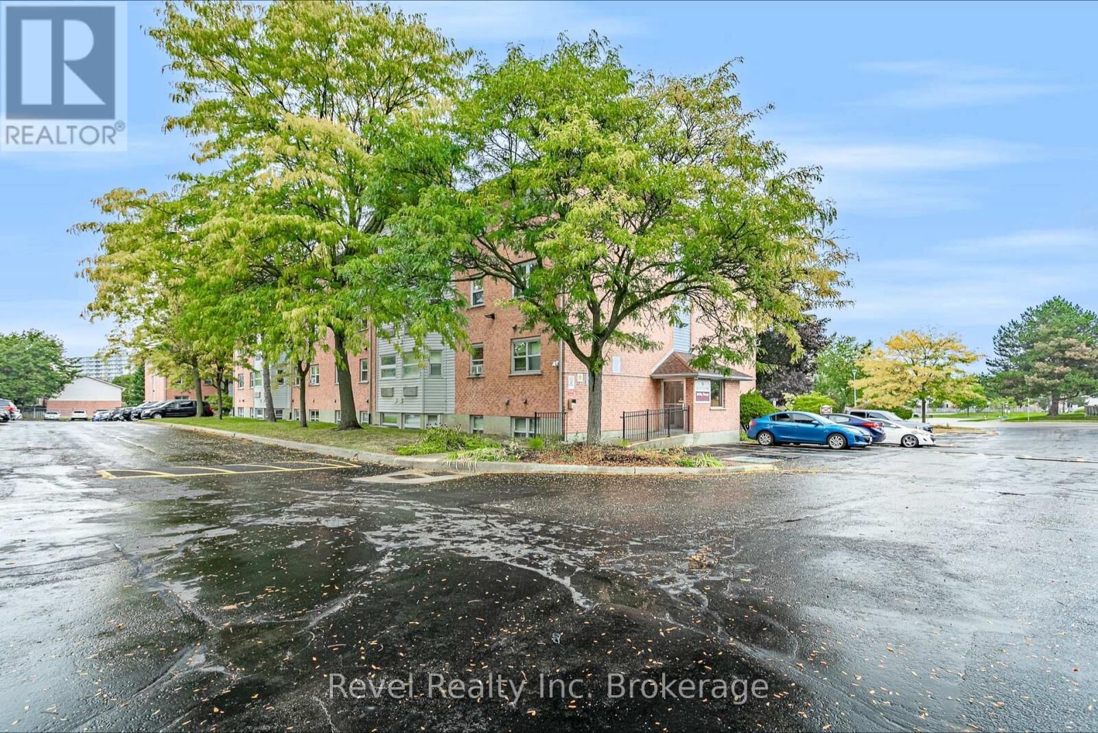 Property Photo:  56 Hiawatha Road 47  ON N4T 1H8 