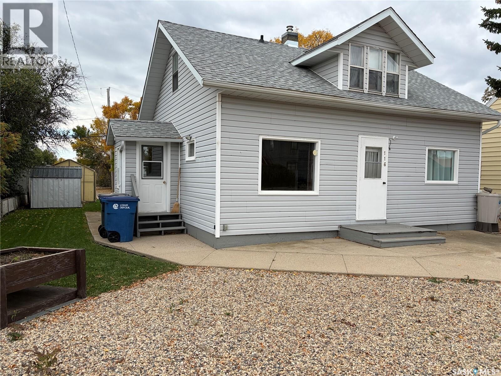 Property Photo:  116 5th Avenue E  SK S0H 1X0 