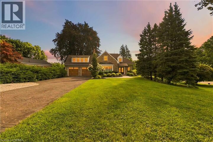 Photo de la propriété:  8 Tutela Heights Road  ON N3T 1A1 