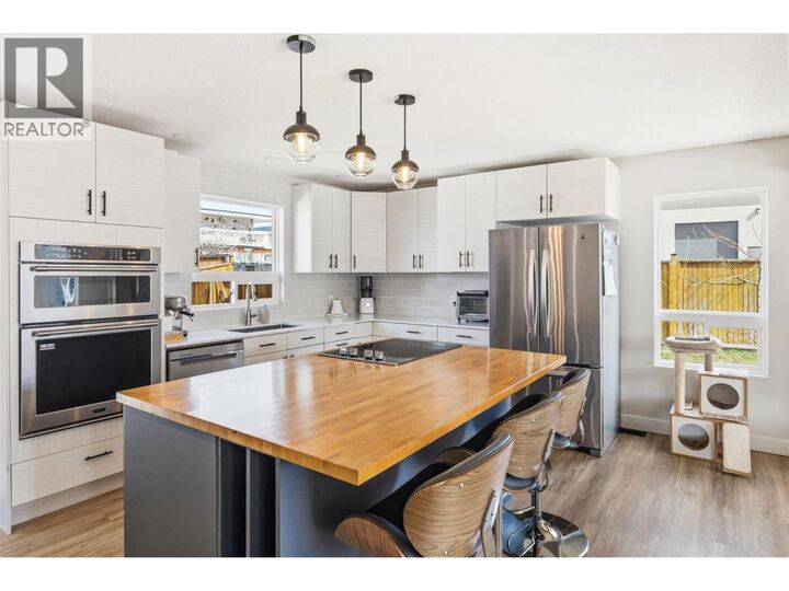 Property Photo:  35 Granby Avenue  BC V2A 2Y6 
