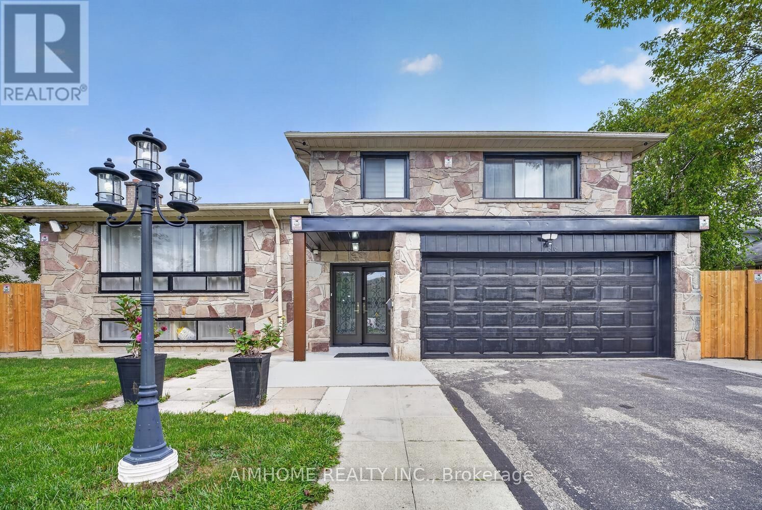 Property Photo:  166 Guildwood Parkway  ON M1E 1P4 