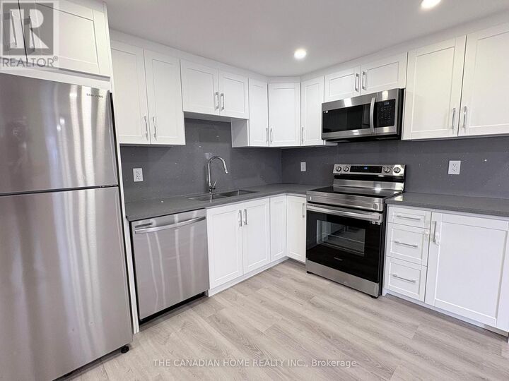 Property Photo:  63 Champlain Avenue 2  ON L8G 2H5 
