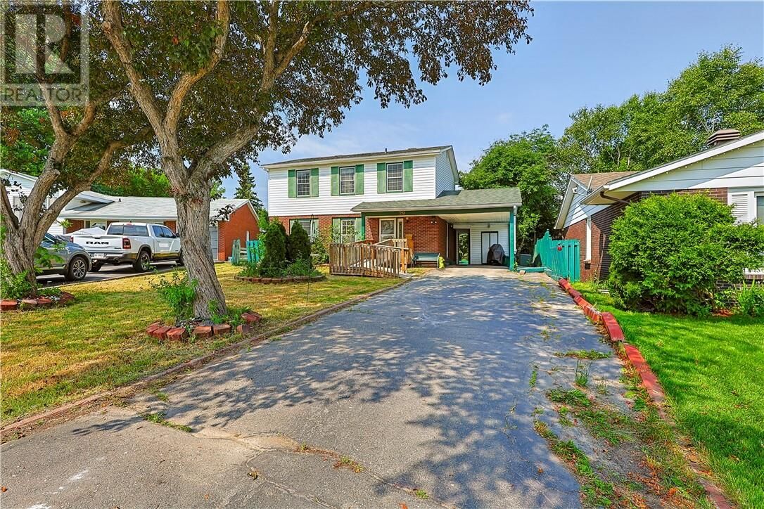 Property Photo:  29 Caroline Court  ON P3A 4H2 