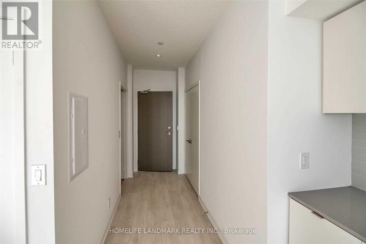 Property Photo: 100 Harbour Street 4908 ON M5J 0B5