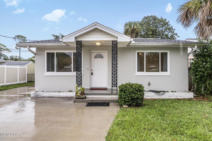Property Photo:  1541 Daytona Avenue  FL 32117 