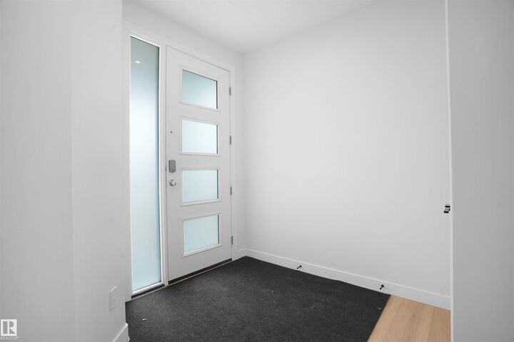 Property Photo: 3321 Chernowski Way SW AB T6W 5V6