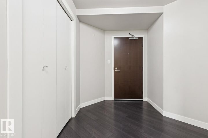 Property Photo:  10410 102 Avenue NW 904  AB T5J 0E9 