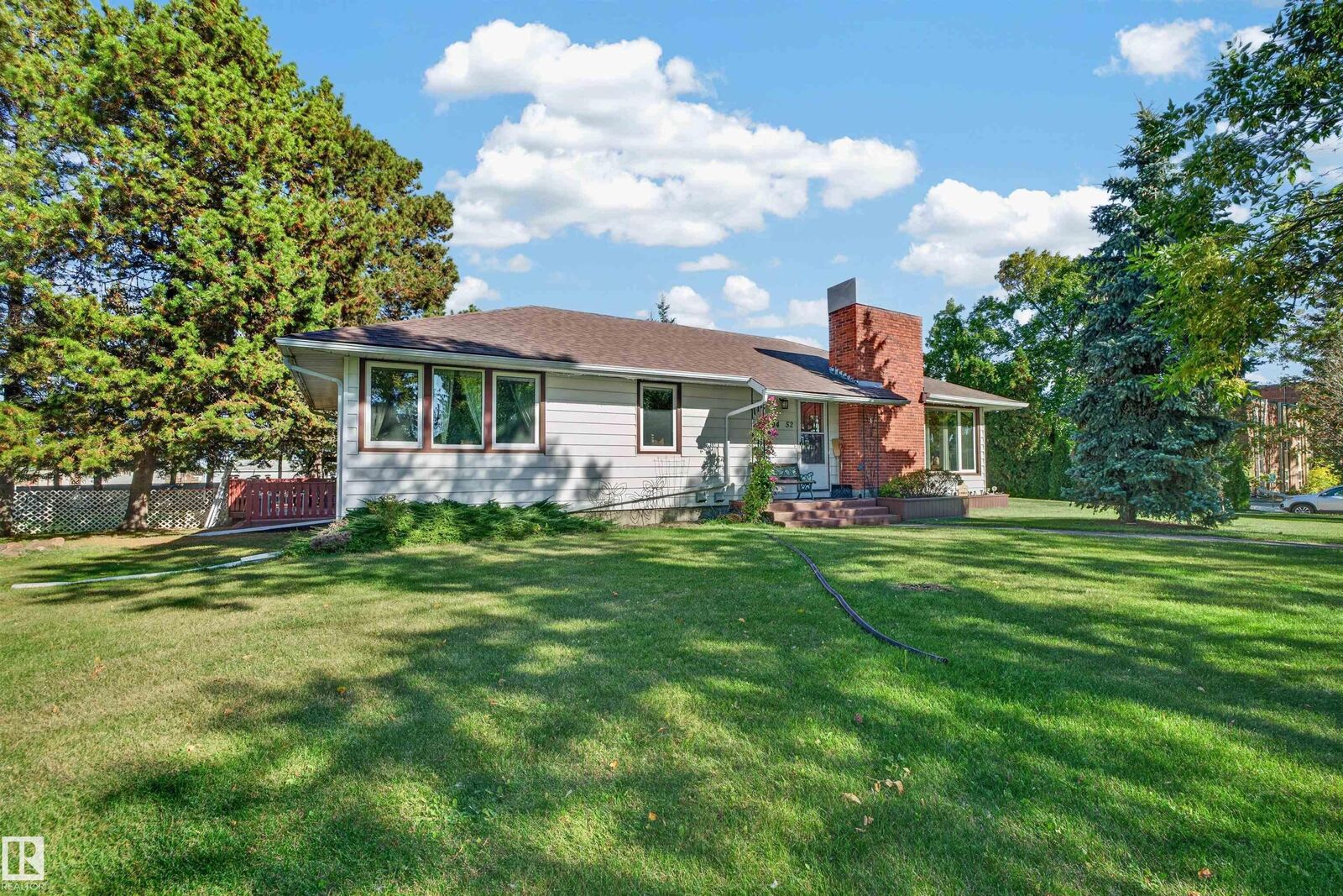 Property Photo:  5404 52 Avenue  AB T0B 2R0 