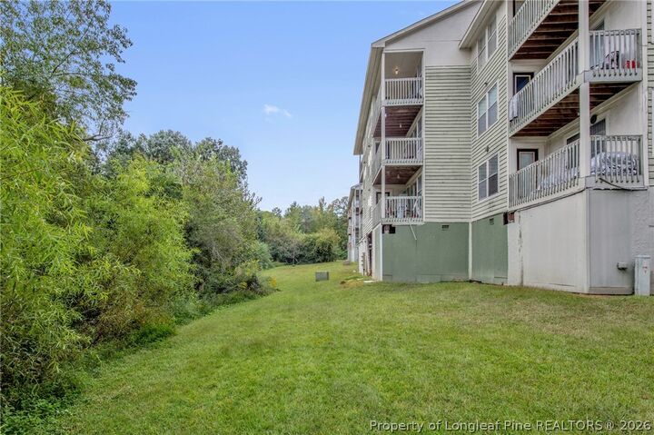 Property Photo: 946 Stewarts Creek Drive 8 NC 28314