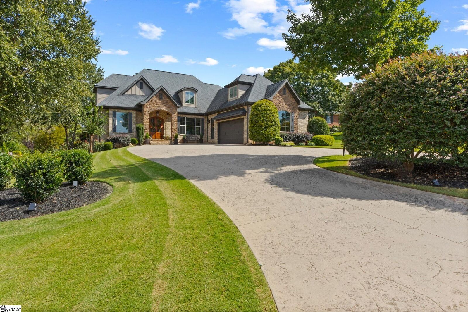 Property Photo: 105 Ascot Drive SC 29651-1005