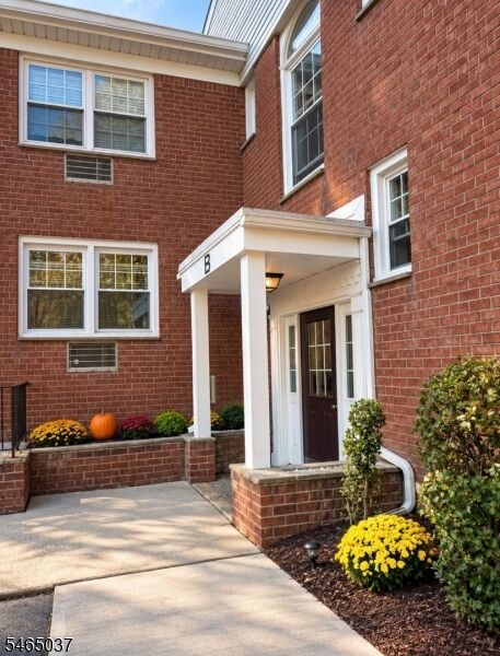 Property Photo:  565 Grove St B-9  NJ 07013 