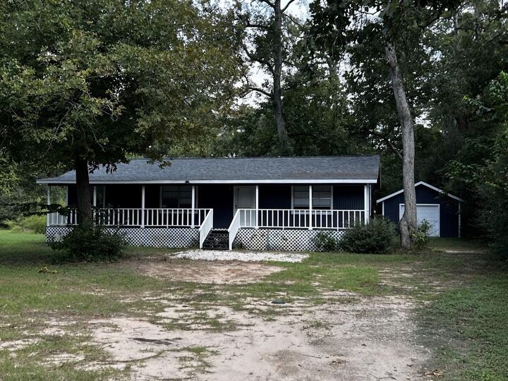 Property Photo:  184 Hall Drive S  TX 77316 