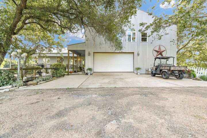 Property Photo:  817 County Road 432  TX 77422 