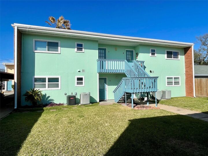 Property Photo: 1914 Larrabee Street 7 TX 77586