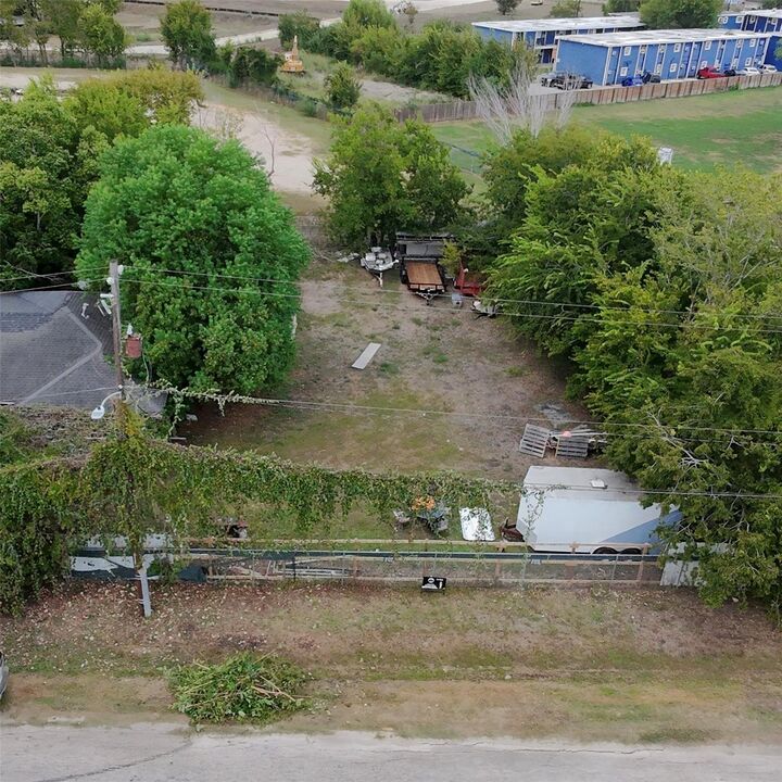 Property Photo: 303 Sachnik Drive TX 77502