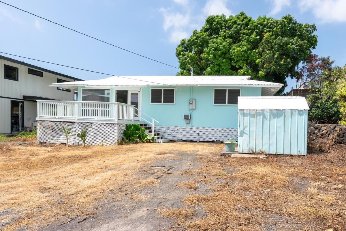 Property Photo:  75-181 Kalani St  HI 96740 