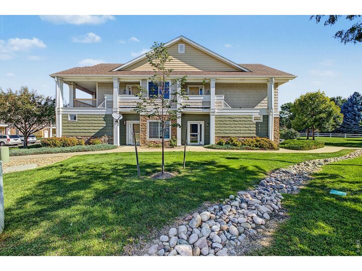 Property Photo:  4955 Hahns Peak Dr 204  CO 80538 